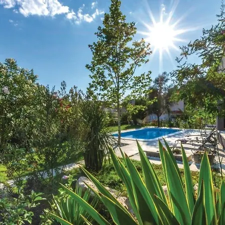 Rasko With Private Heated Pool * Podstrana