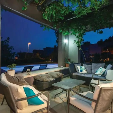 Rasko With Private Heated Pool Villa Podstrana