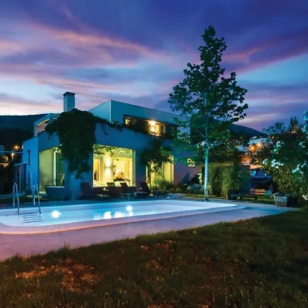Rasko With Private Heated Pool Villa Podstrana