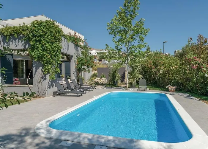 Beganovic With Private Heated Pool 珀德垂那