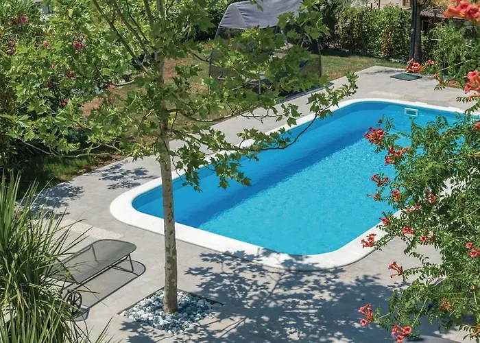 别墅 Beganovic With Private Heated Pool 珀德垂那