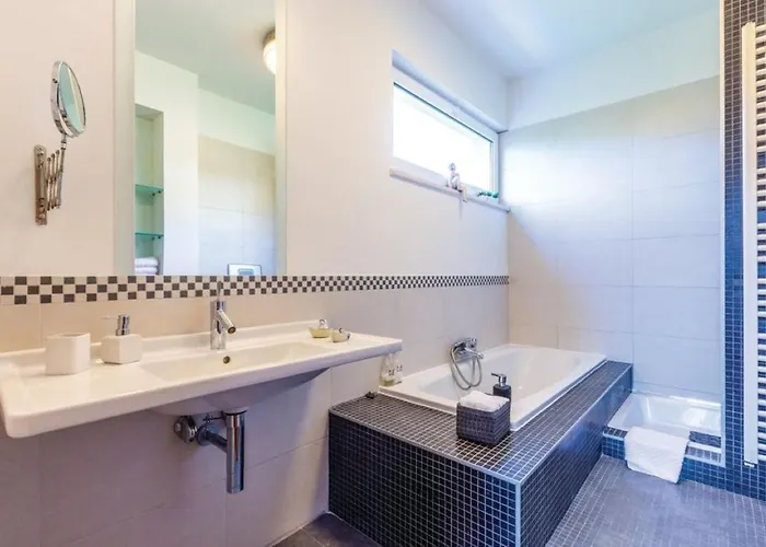 Beganovic With Private Heated Pool *